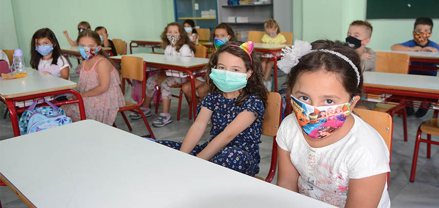 9 ερωτήσεις και απαντήσεις για τα παιδιά και τη χρήση μάσκας article cover image