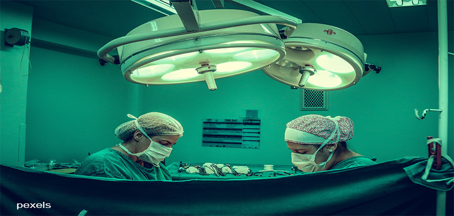 Kαταδίκη παιδοχειρουργού για ακρωτηριασμό βρέφους article cover image